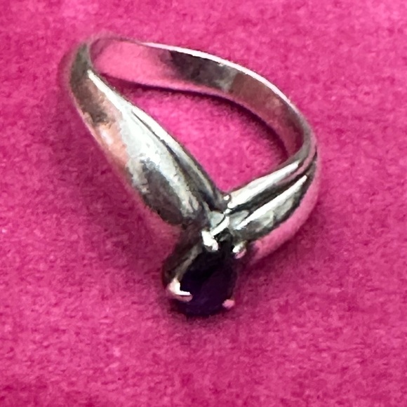 James Avery Retired Apogean Amethyst Ring Prong Set Oval Modern Sz 5 - 3396 B - Picture 3 of 13